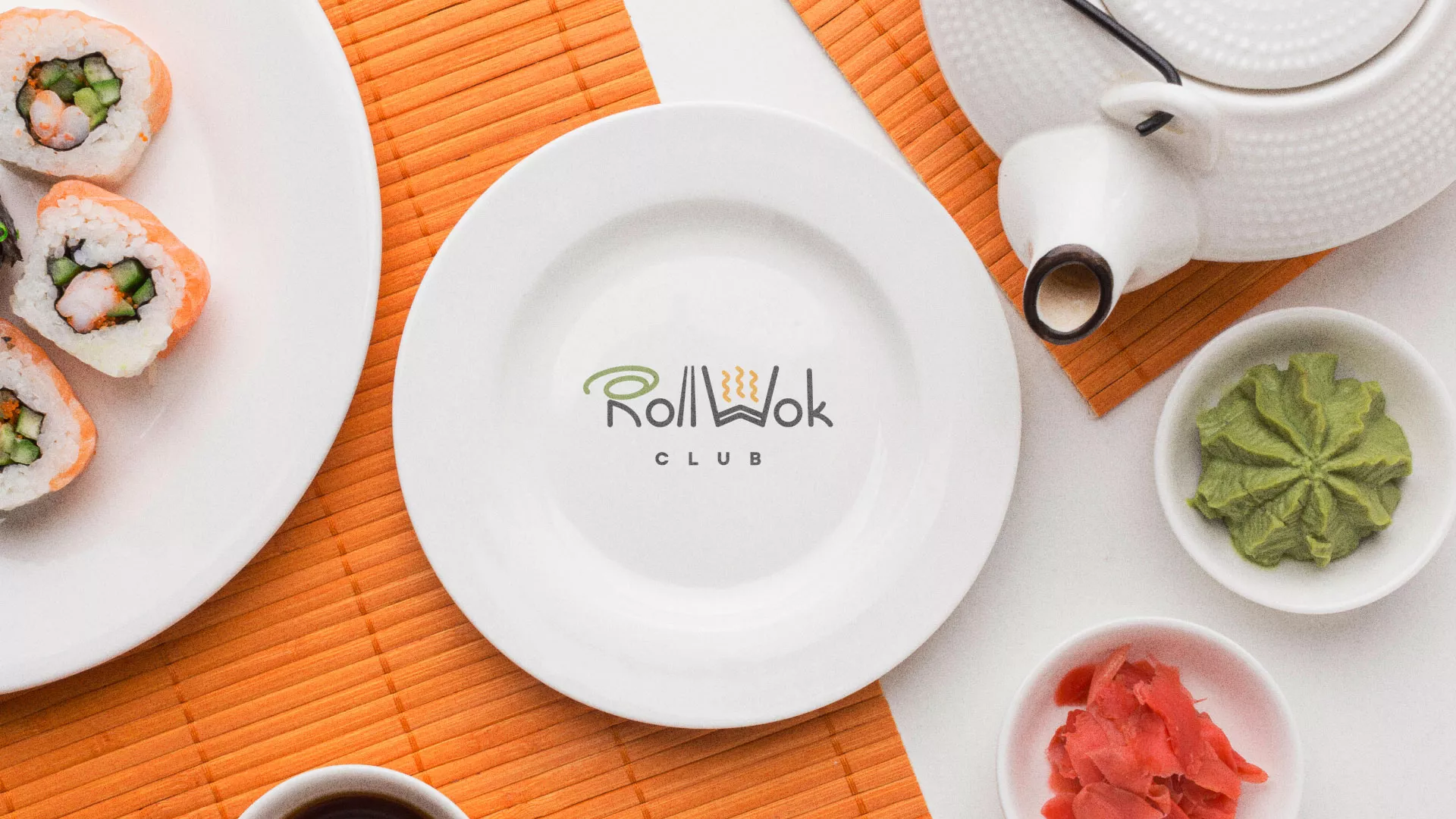 Разработка логотипа и фирменного стиля суши-бара «Roll Wok Club» в Назрани
